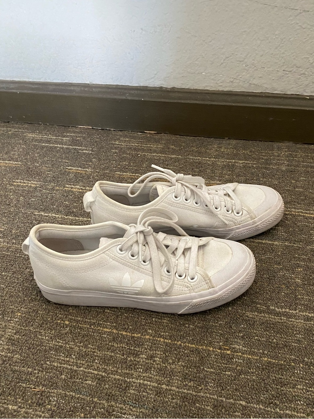 adidas White Low-Top Lace-Up Sneakers Women’s Nizza Trefoil Size 8 - Picture 2 of 7